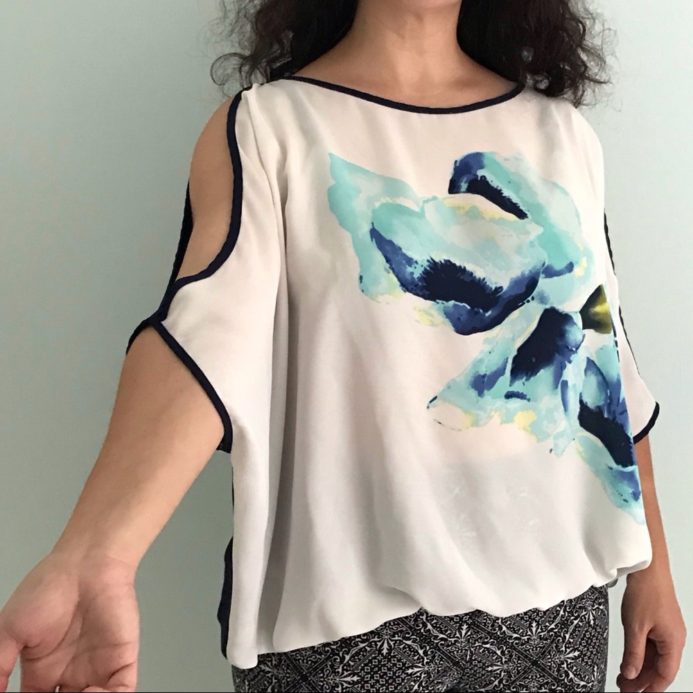 Split Bat Wing Sheer Sleeve Boat Neck Floral Top